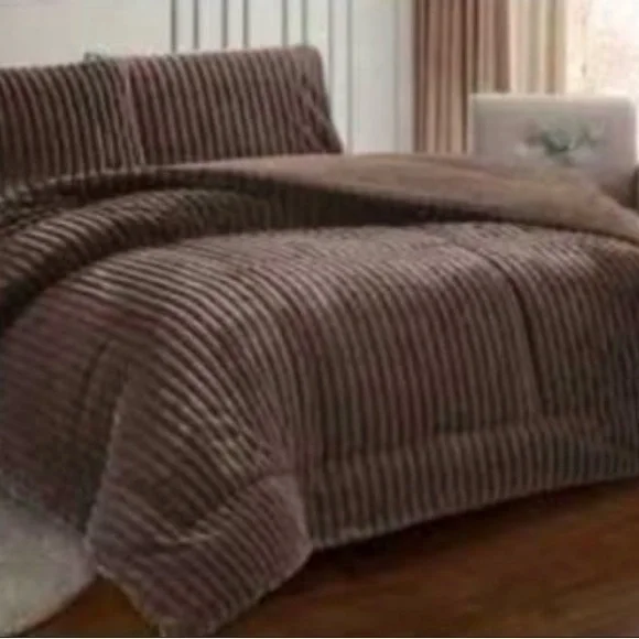 Elegant Charcoal Comforter Set - Picture 4 of 5